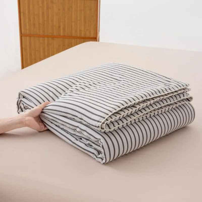 couette ete lignes noires