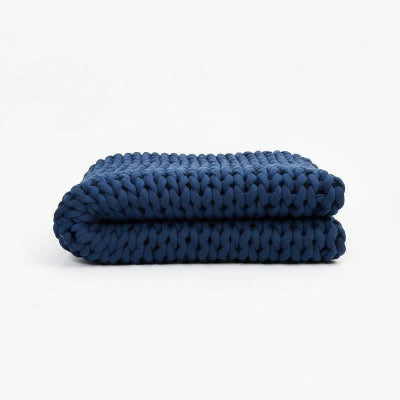 couverture lestee pliee bleu fonce