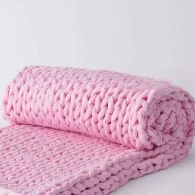couverture lestee roulee rose pale