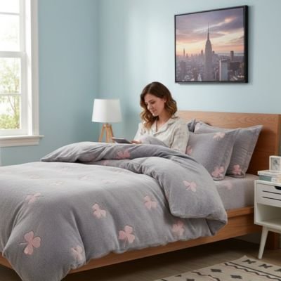 femme lit assis sous housse de couette 1 personne grise