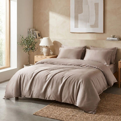 housse de couette 200x200 beige sur lit