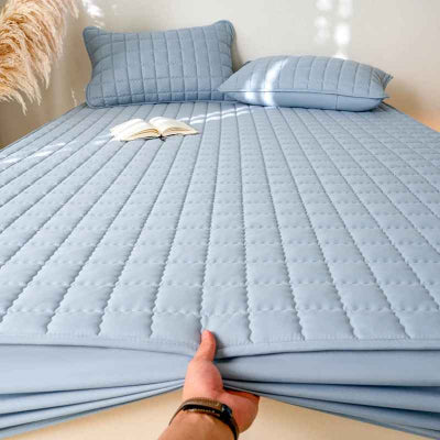 protege matelas bleu
